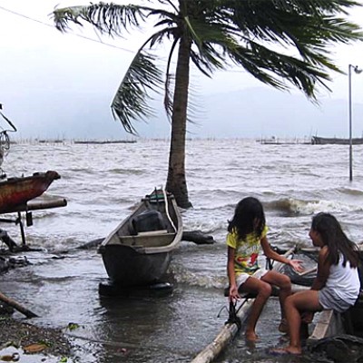Low Cost Autarkic Amphibious/Floating Homes for Philippines