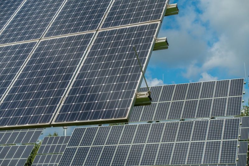 photovoltaic-system-2742305_960_720.jpg