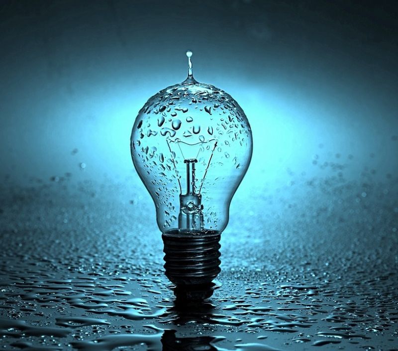 lamp-3083775_960_720.jpg