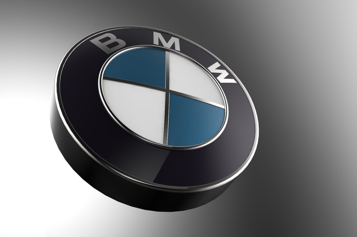 BMW Uses Water Assist Technology for Carbon Fiber Production