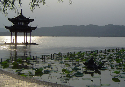 Chinese Lakes Less Polluted After Sanitation Clean-up