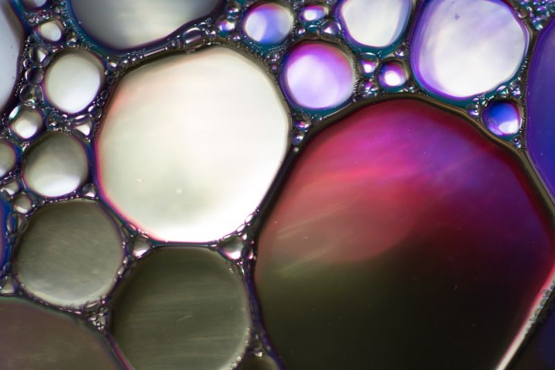 Oil-In-Water-Abstract-Macro-Oil-Eye-Texture-Liquid-1346792.jpg