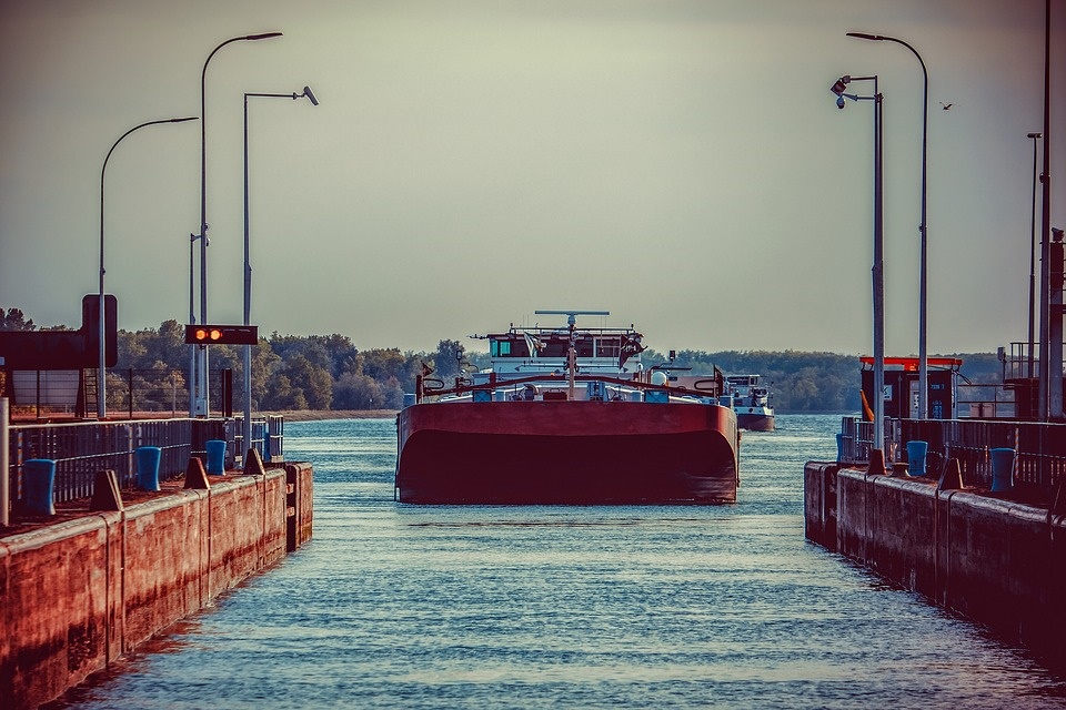 Advanced Data Science to Assist the Design of Cleaner, Safer and Smarter Ships