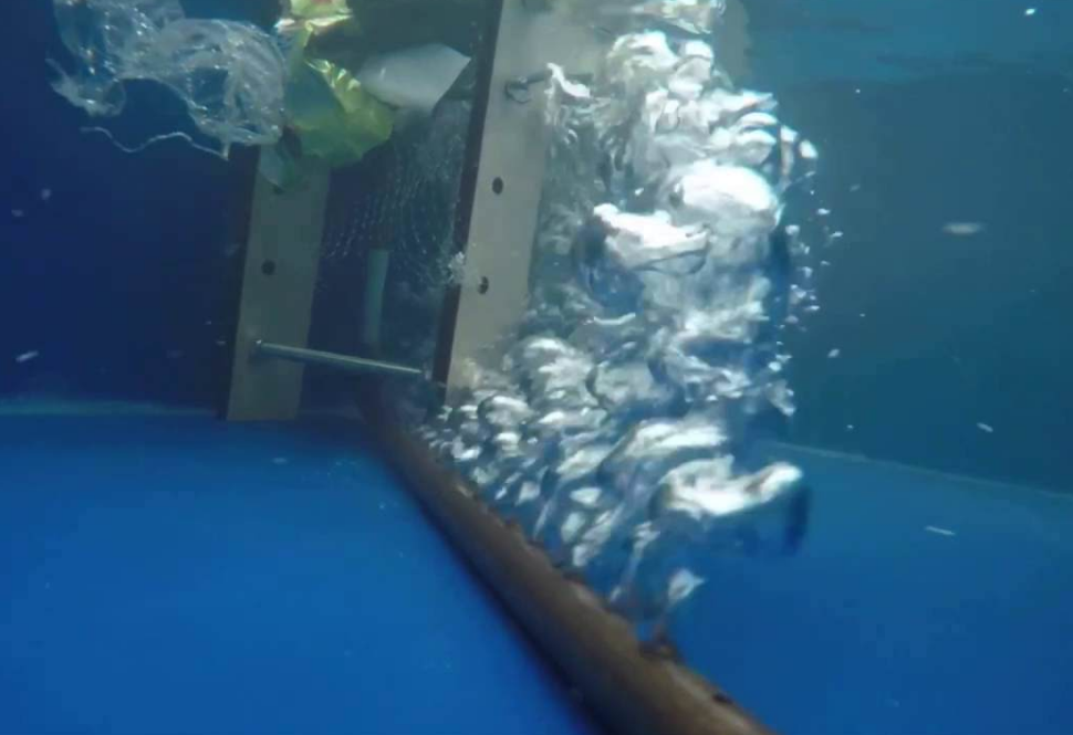 This Barrier Uses Bubbles to Clean Trash From Waterways
