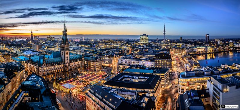 hamburg-skyline-panorama.jpg