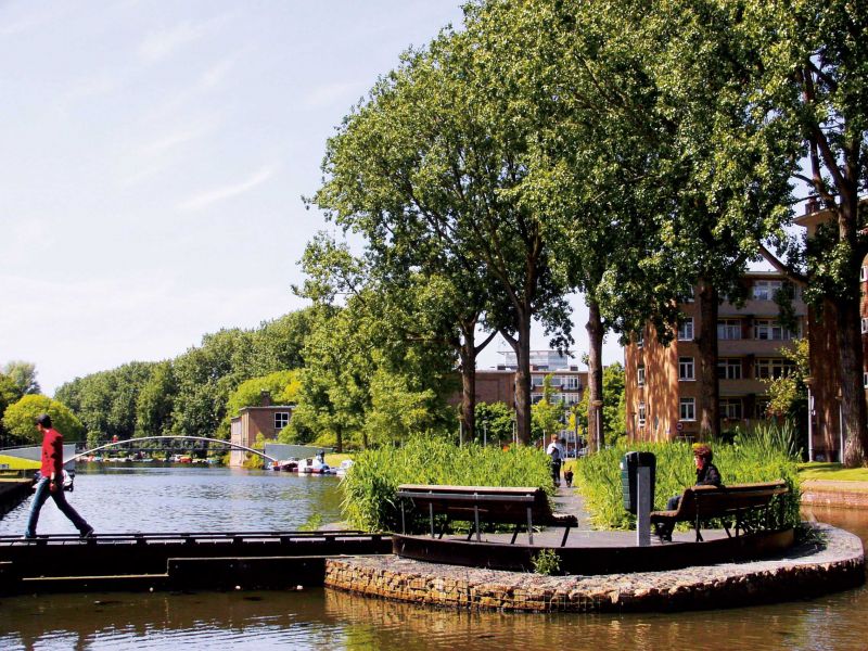 erasmusgracht_madeleine-dersu_klein.jpg