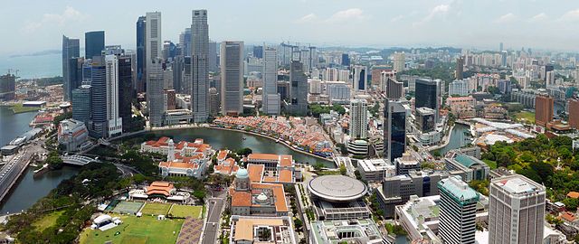 640px-1_Singapore_city_skyline_2010_day_panorama.jpg