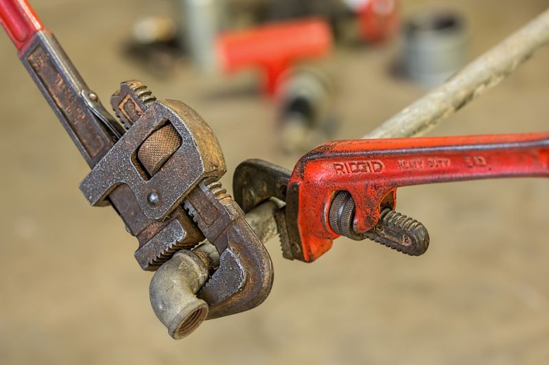 plumbing-585658_960_720.jpg