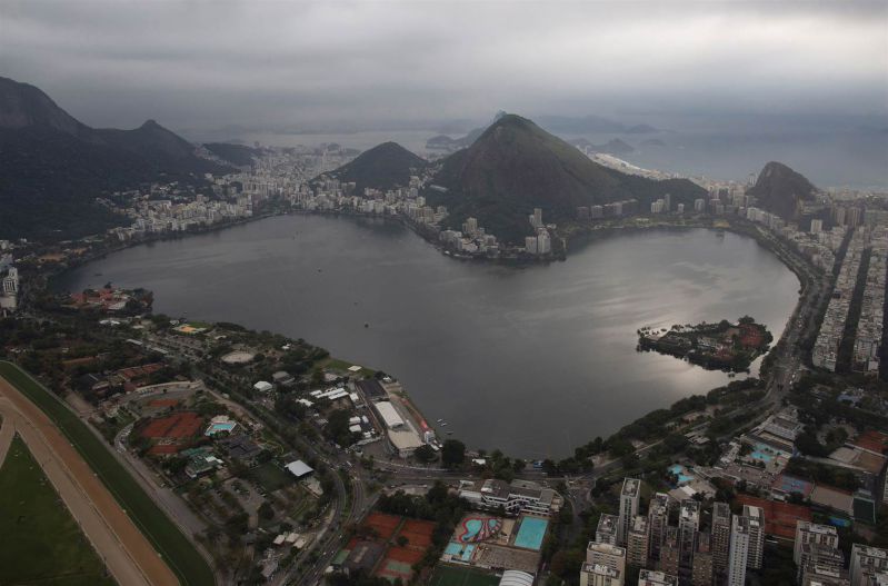 150730-rio-water-958_a7df64a018fd629a92550fe2e36fe24a.nbcnews-ux-2880-1000.jpg