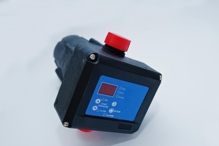water-pump-pressure-switch-pump-controller-automatically-flow-electronic-switch_627829-7489.jpg