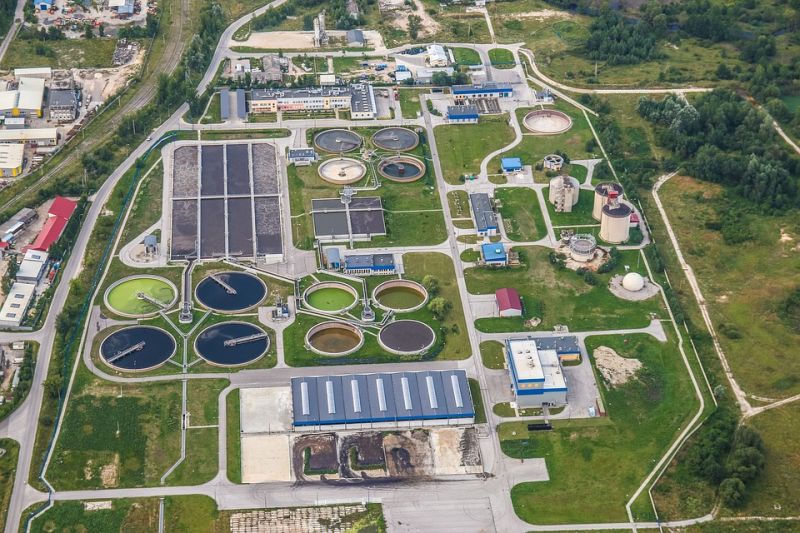 treatment-plant-wastewater-2826988_960_720.jpg