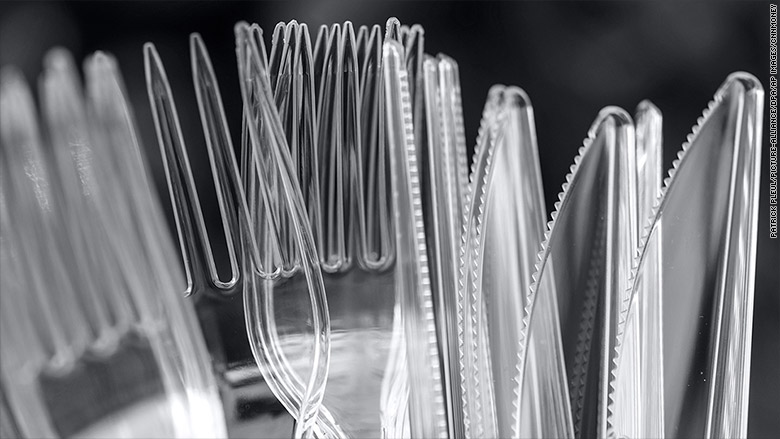 Plastic ban: Europe plans to phase out plastic cutlery, straws and more