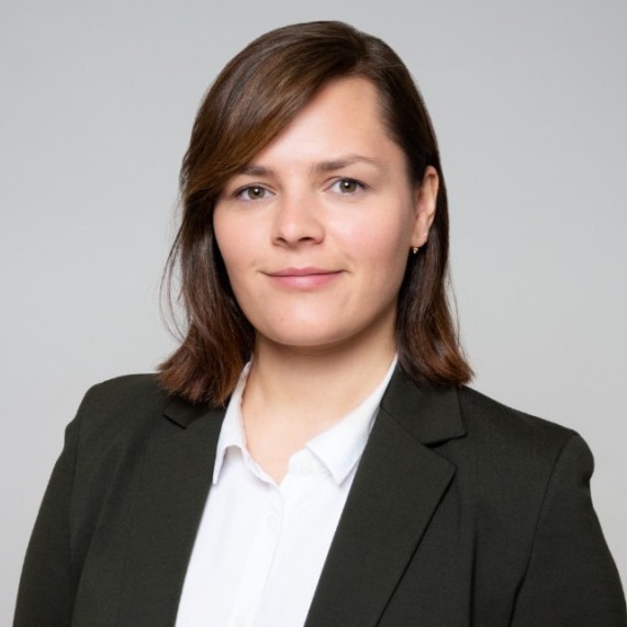 Katrin  Pakizer