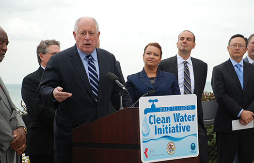 Illinois Governor Signs Clean Water Initiative