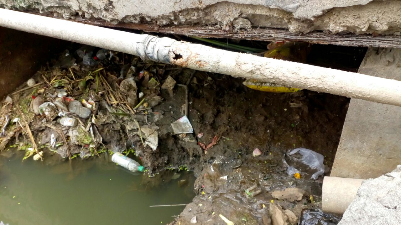 Seeking Machinery to Remove Sludge from Under a 20 meter Long Bridge