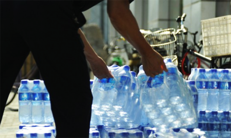 22 brands of bottled water found unsafeISLAMABAD: Pakistan Council for Research in Water Resources (PCRWR) on Thursday identified 22 brands of b...