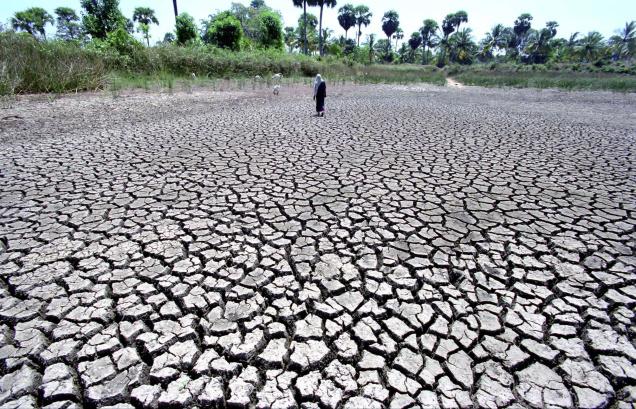 India Loses - China Gains Water through Food Trade