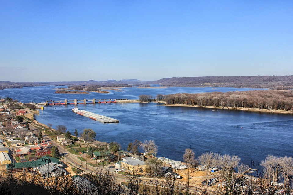 Mississippi River Diversions: Driving Land Gain or Land Loss?