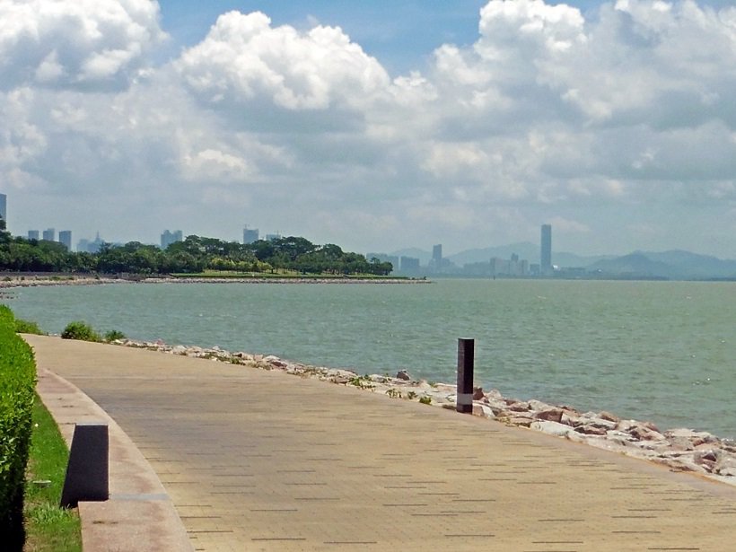 Water Challenges of Megacities - Eos