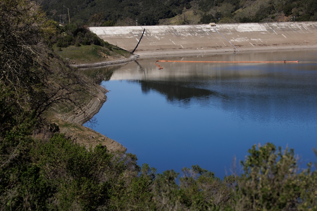 California drought: Californians fail to hit water conservation targets by wide margin &mdash; is it disaster fatigue?