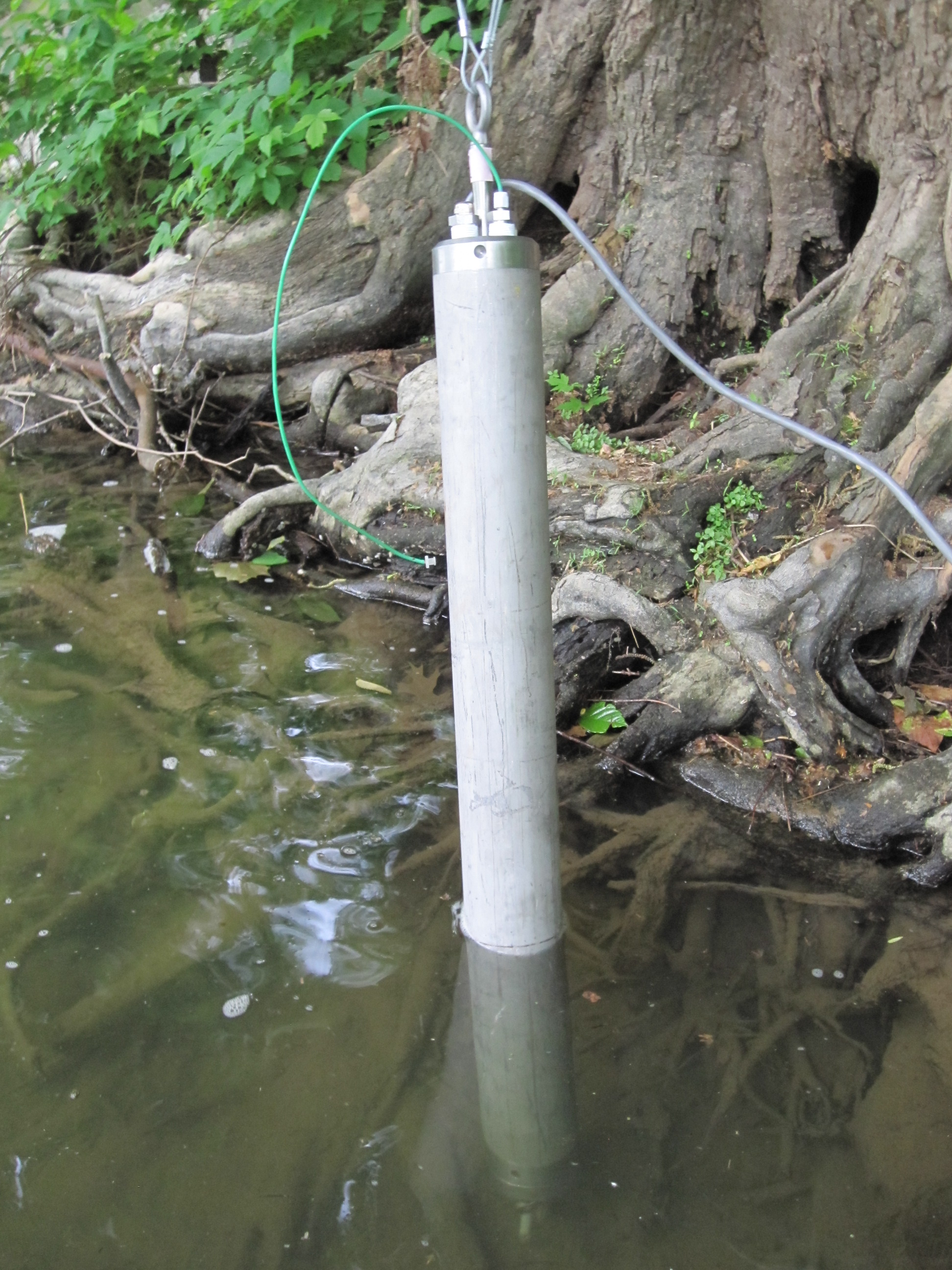 Device for Tracing Harmful Chemicals in water