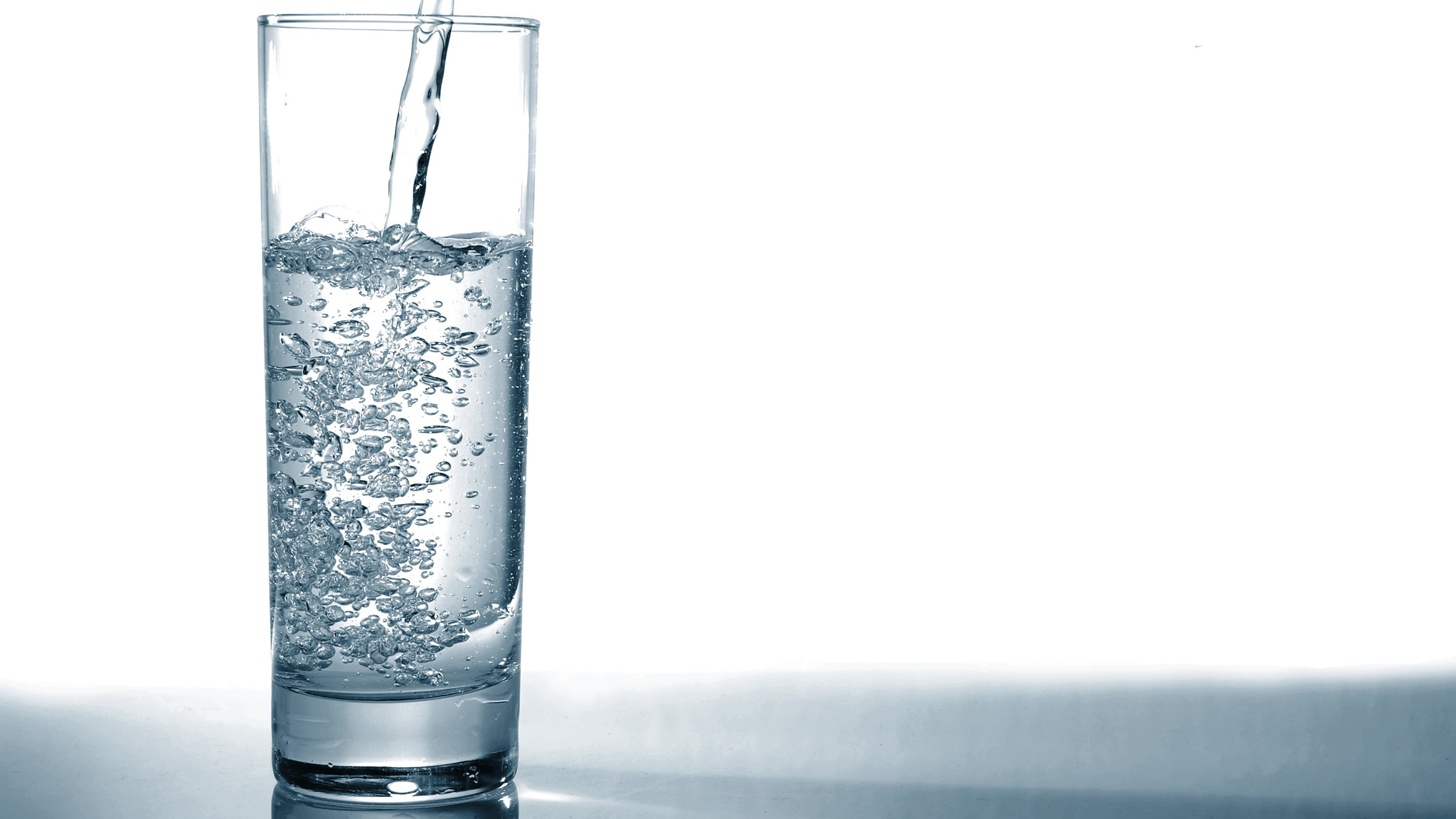 Drinking enough water is associated with healthier weight