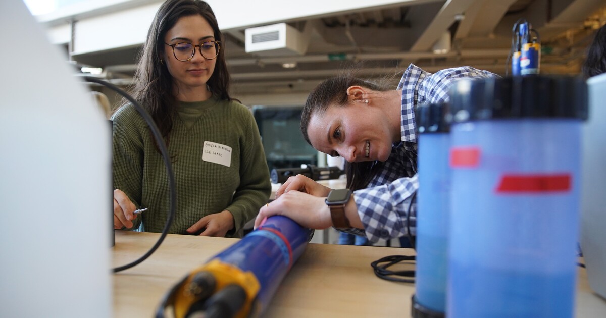 Smart Buoys keep watch on Lake Erie&rsquo;s water quality, help build Cleveland&rsquo;s economy