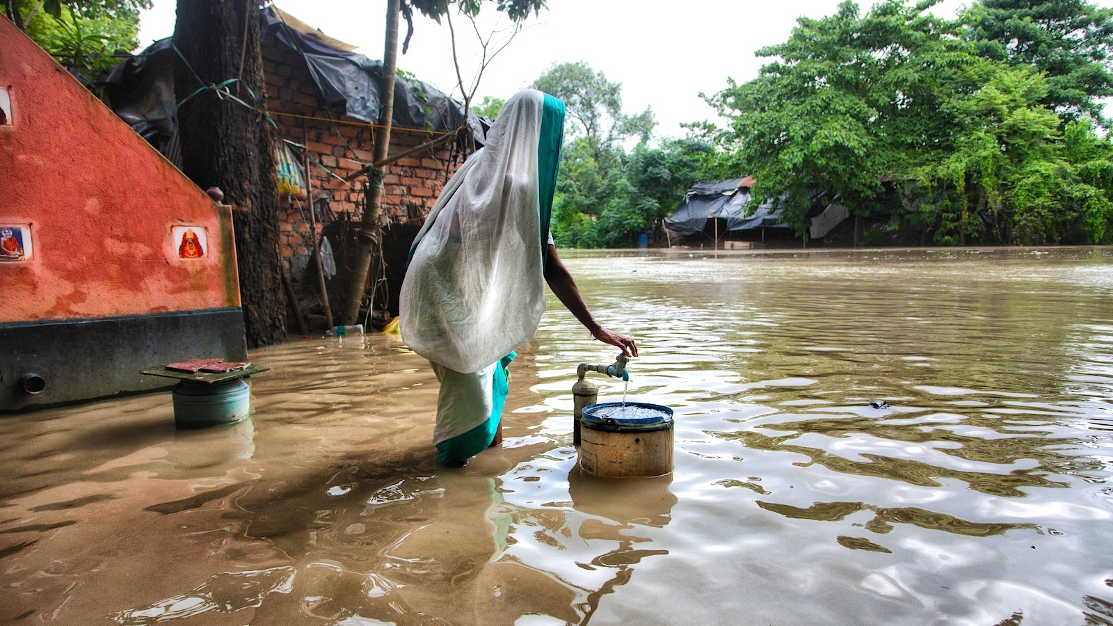 How Climate Change Puts the Safety of Drinking Water at RiskWildfires, floods, intense heat, droughts, and other extreme events fueled by climat...