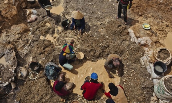 Illegal Tin Miners Destroy Water in Vietnam