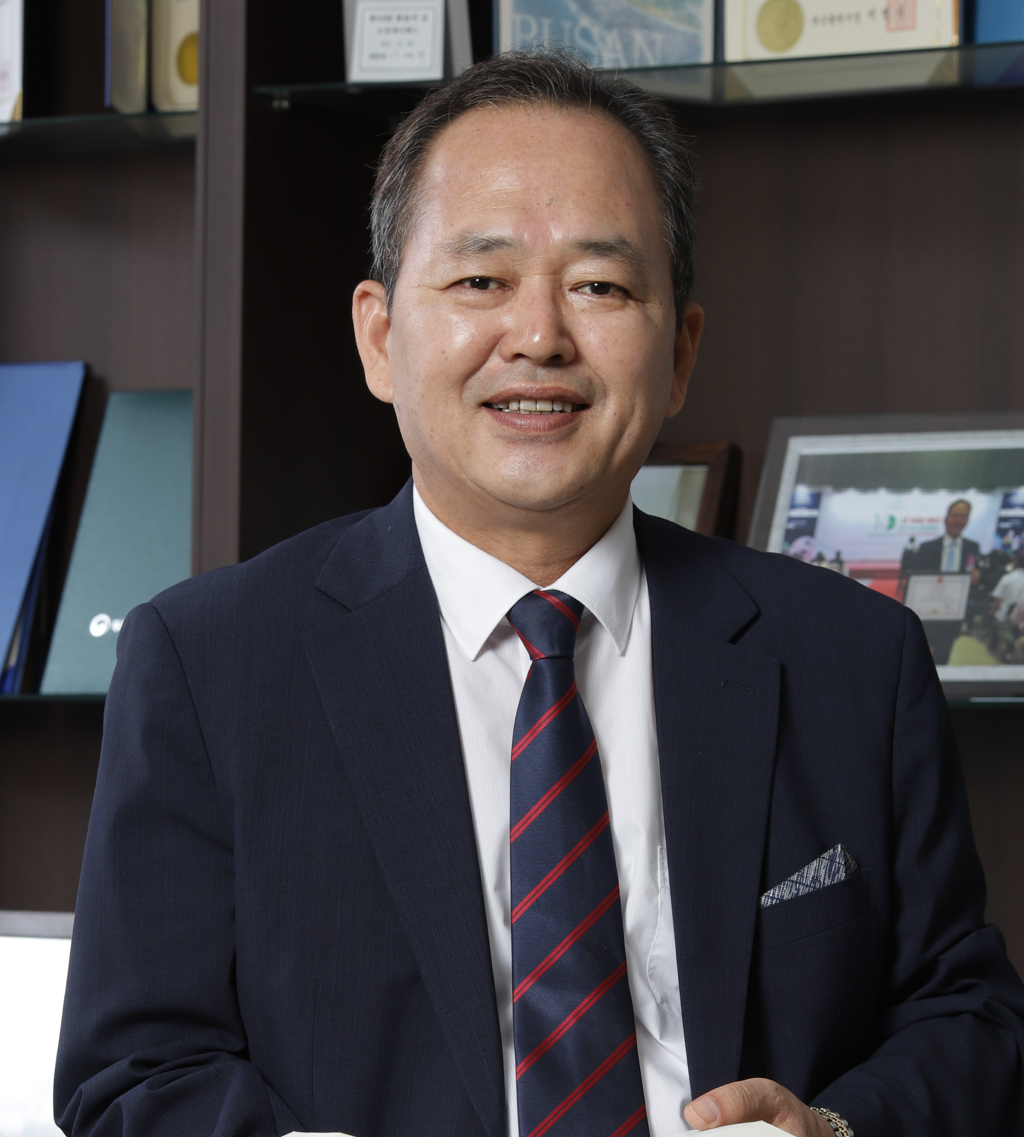 Bonghee Han, CEO at DOWON APEX CORPORATION