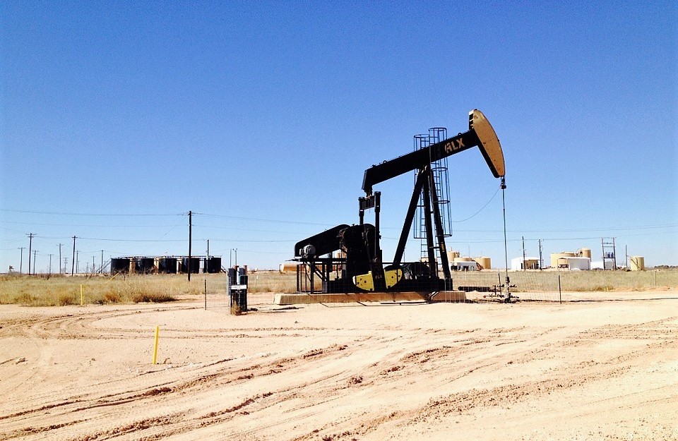 When Oil and ​Water Mix: ​Understanding ​the Environmental Impacts of Fracking ​