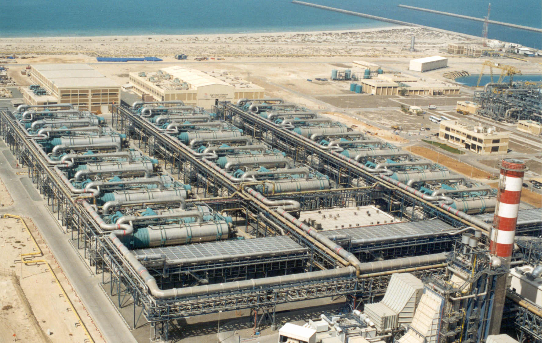 Abu Dhabi Invites Bids for Water Desalination Plant