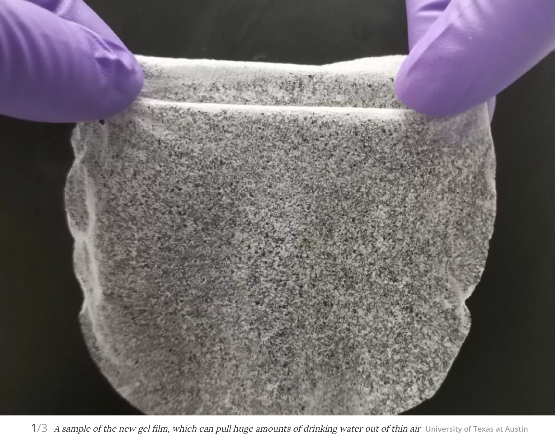 Cheap gel film pulls buckets of drinking water per day from thin air