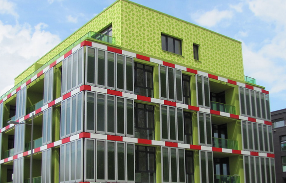 Hamburg Gets Algae-Powered Building