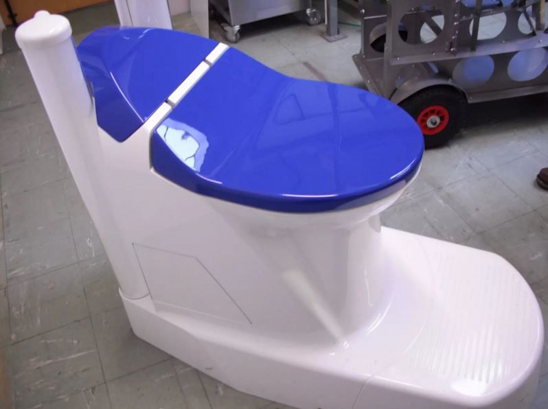 Waterless Toilet Turns Waste into Clean Power