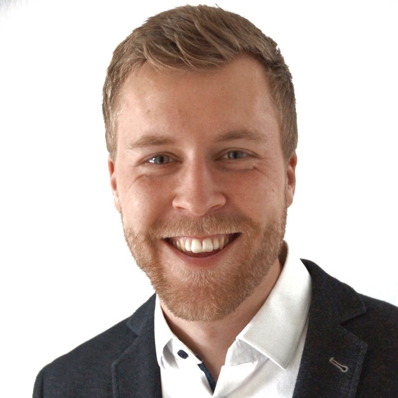 Jan Schmitz, Head of Sales at cobos Fluid Service GmbH