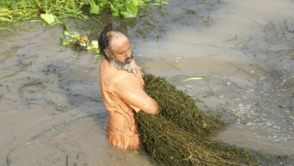 After Govt Ignored Him, This Man Turned A Dying River Of Human Waste Into Paradise — By Himself