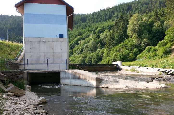 Limitations for Development of Hydropower Plants with Capacity Below 1MW (Paper in Spanish)
