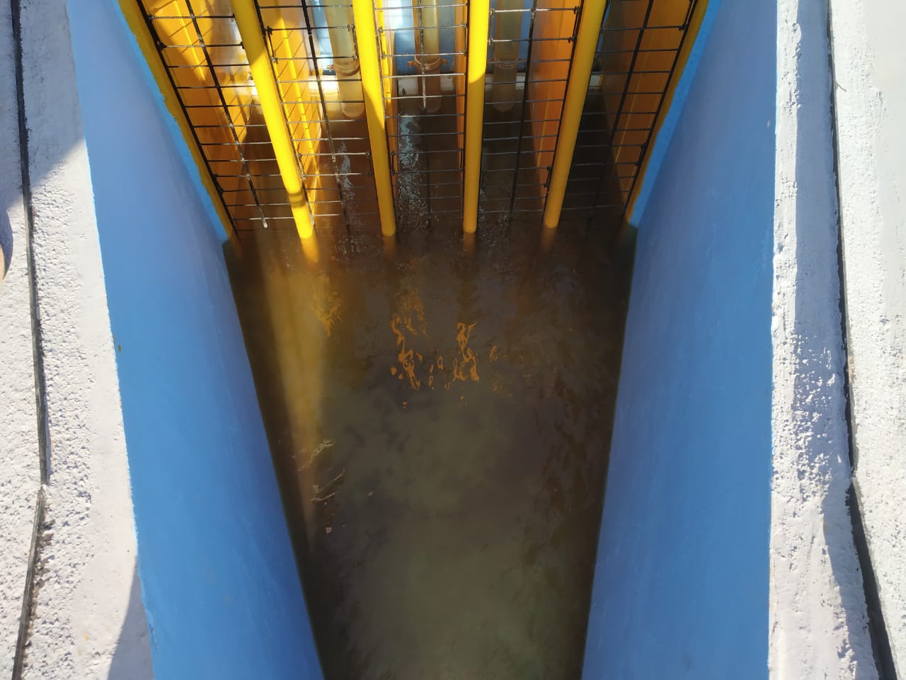 Nagalwadi Lift Irrigation Intake, Madhya Pradesh, INDIA.Lift irrigation scheme is under construction on the Narmada River at Nagalwadi. It is pl...