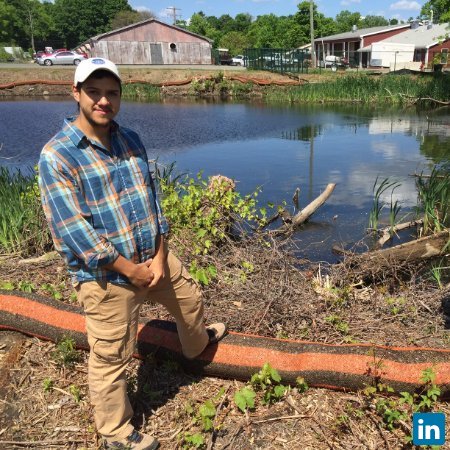 Lucas Martinez Arocena, Químico ambiental y master en ingeniería sanitaria