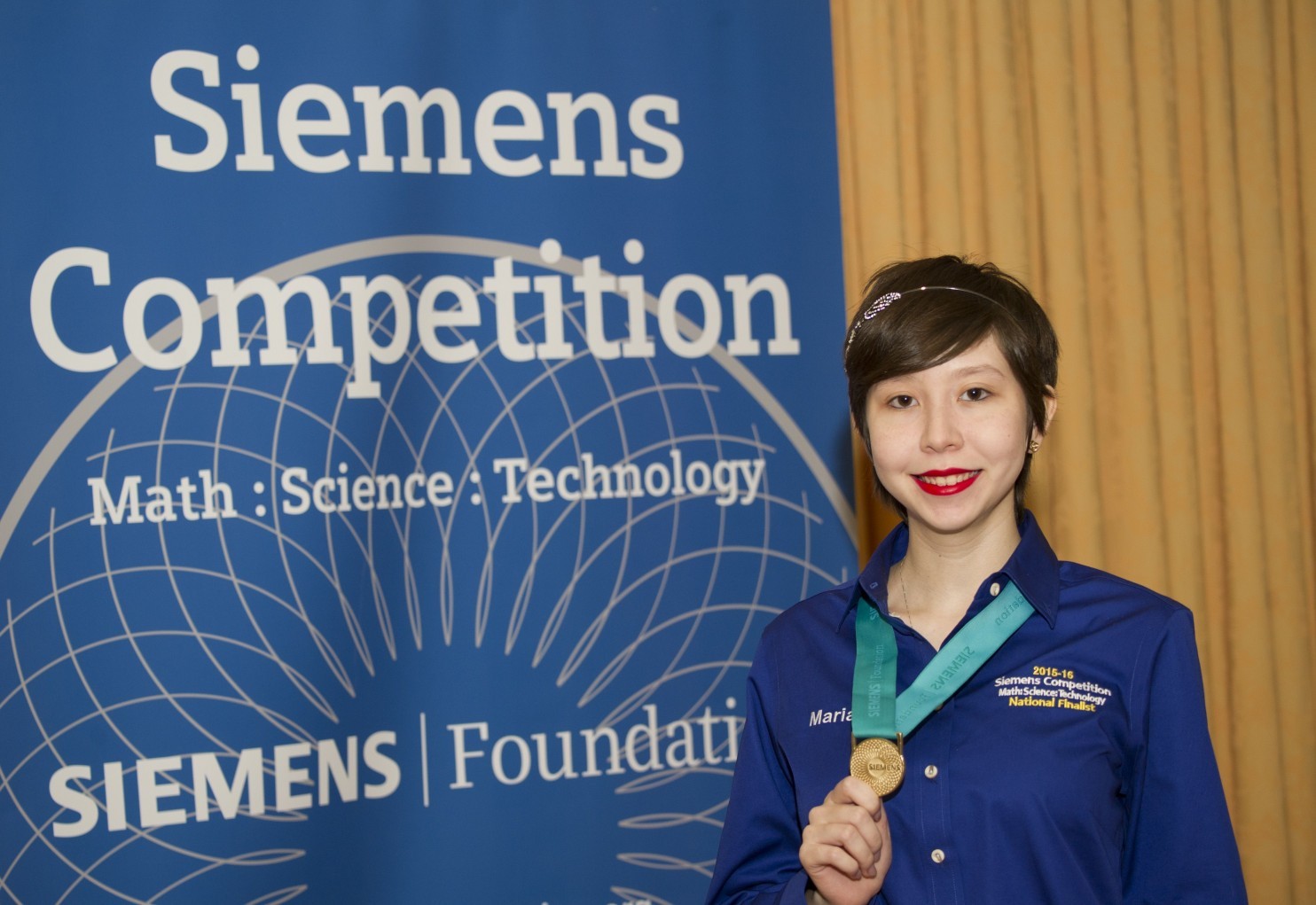 Teen Wins $100,000 Siemens Award for Water Purification Research