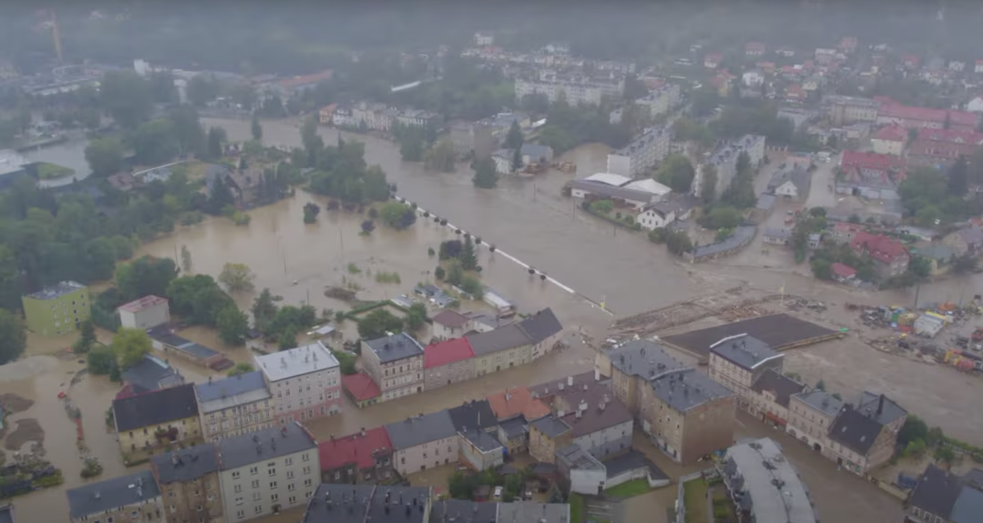 AI enhances flood warnings but cannot erase risk of disasterAftermath of heavy rainfall in GlucholazyA drone view shows a flooded area in Glucho...