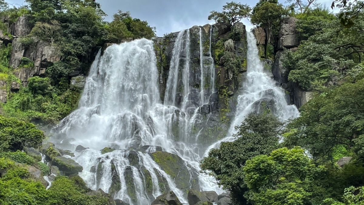 Paradise Untouched: Could Ecotourism Replace Guinea&#039;s Mining Industry?With its lush forests, abundant waterfalls and flamboyant birds, Guinea is...