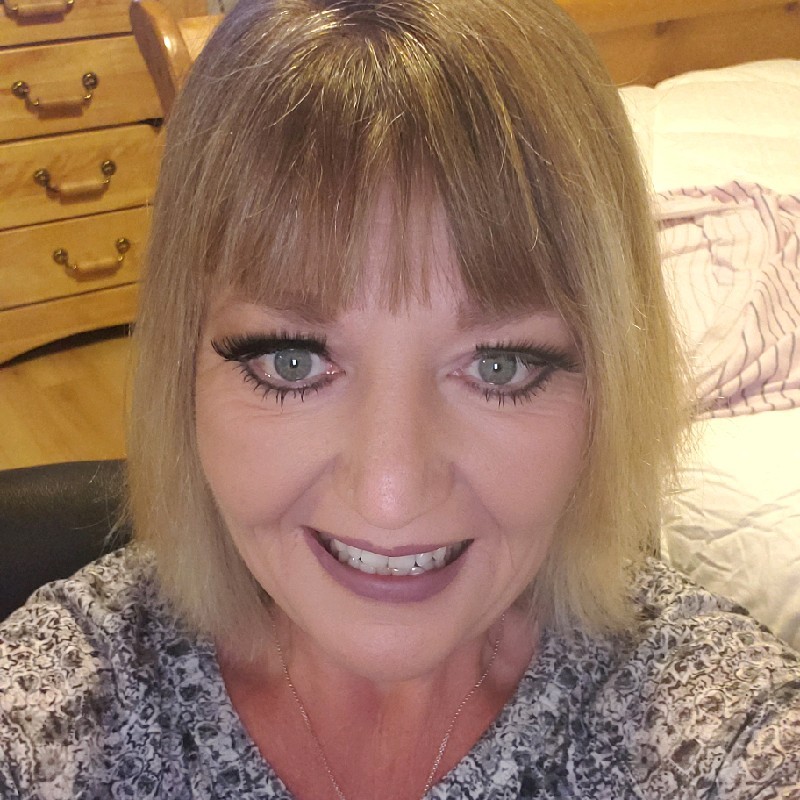 Tracey Lee Paquet