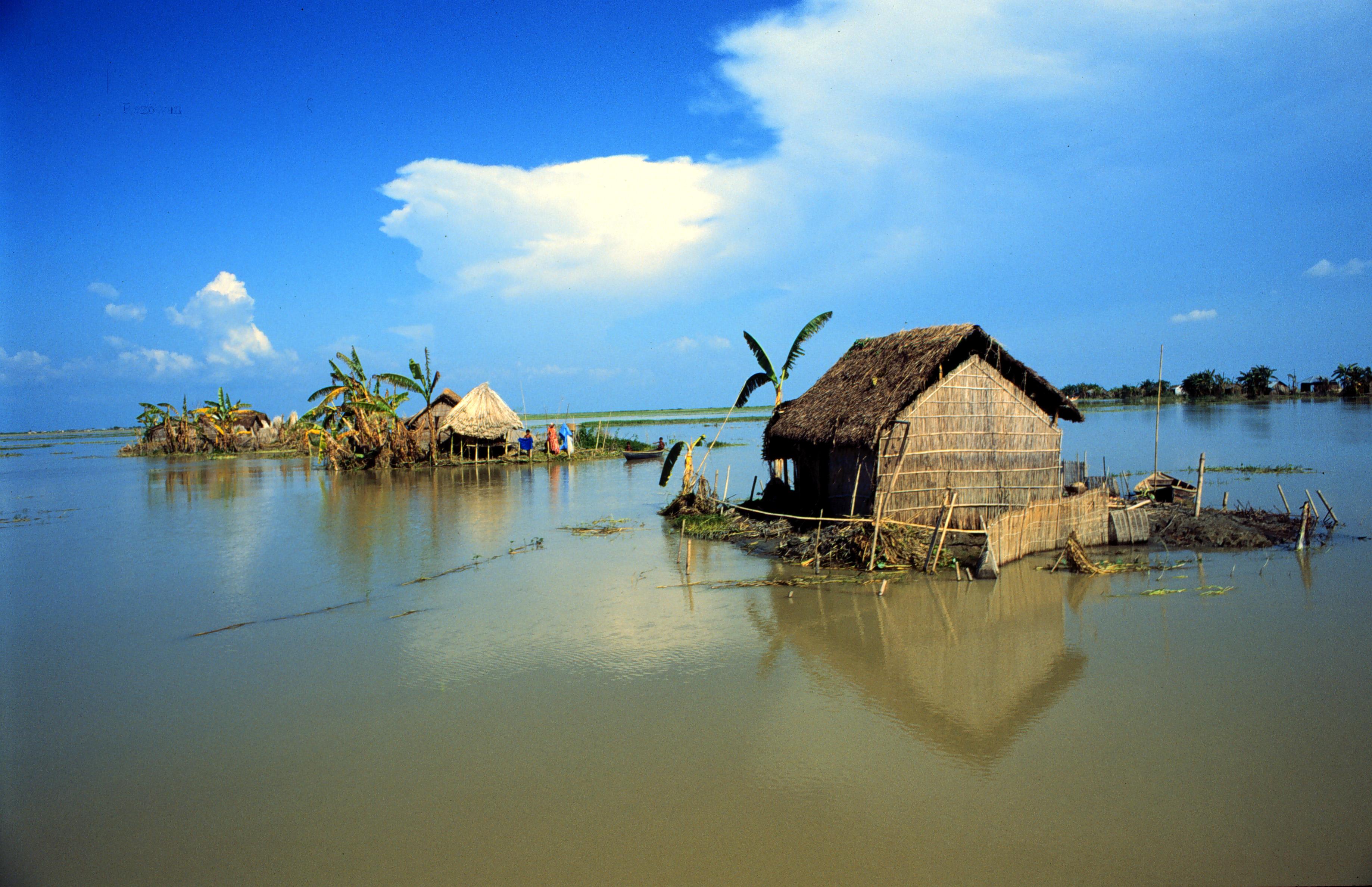 Mobile Data Center Flood Management