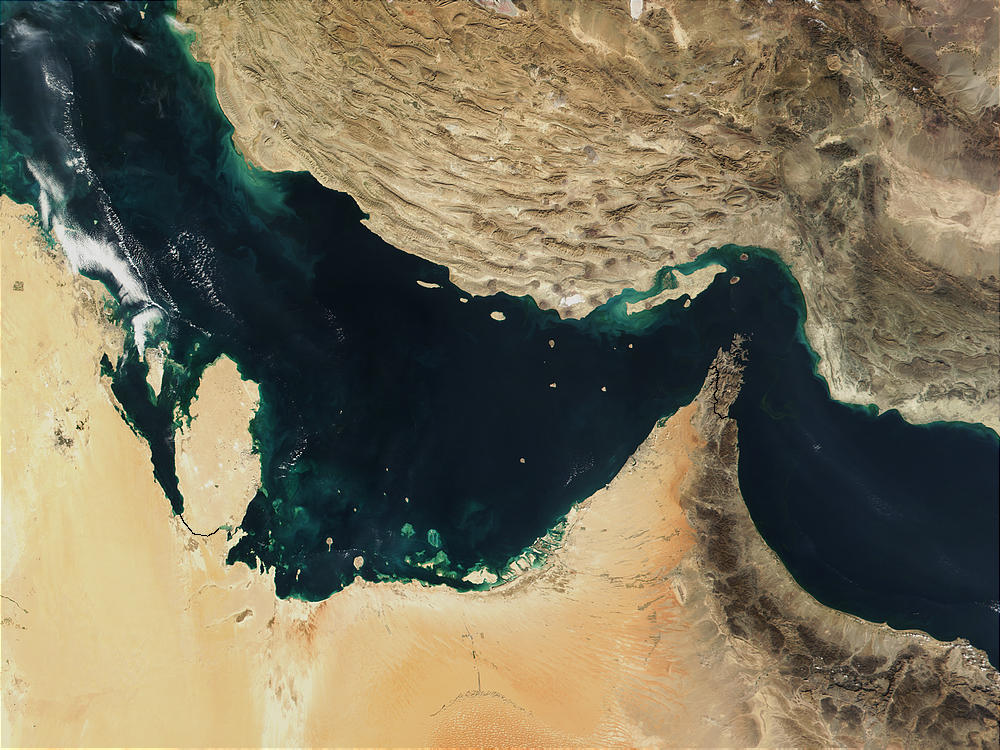 Combined Effect of Persian Gulf and Mediterranean SST on Operational Forecast of Spring Streamflow