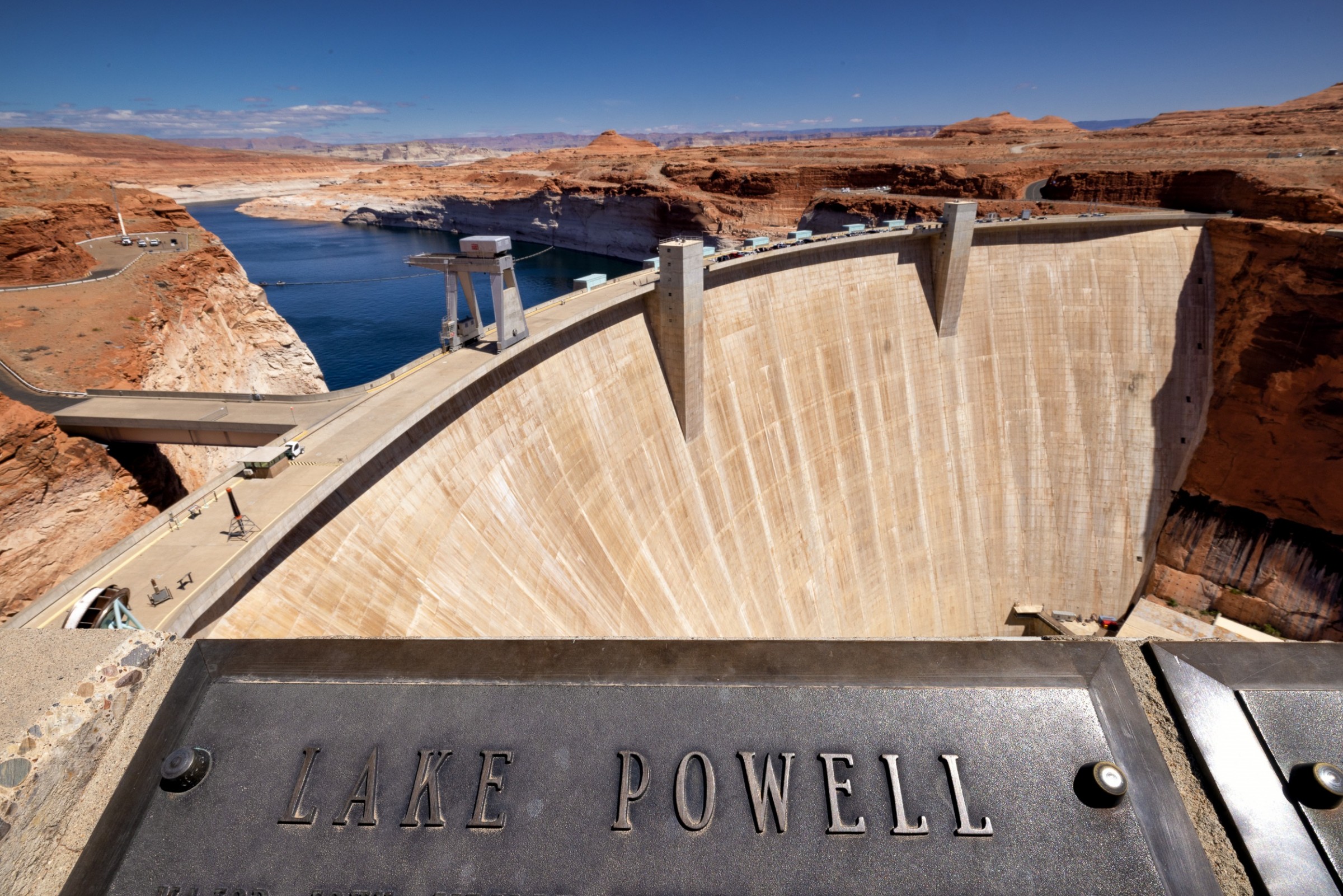 What Happens If Glen Canyon Dam&rsquo;s Power Shuts Off?Glen Canyon Dam forms the massive reservoir of Lake Powell. Water in Powell is released thro...