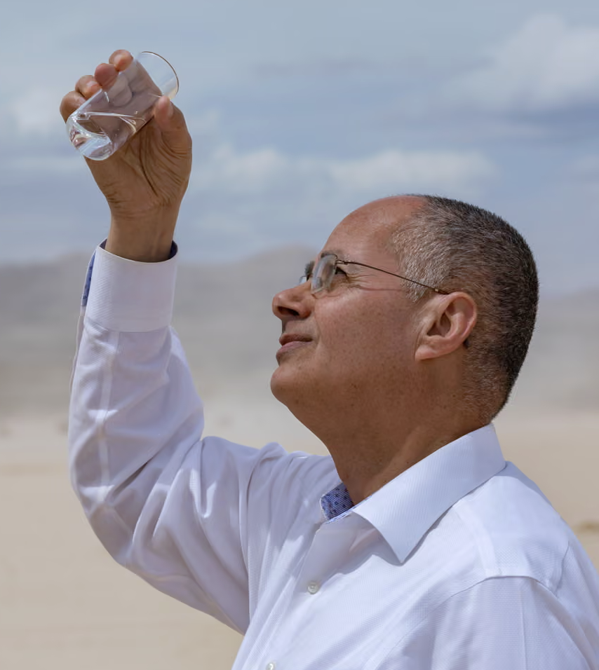 ‘Reimagining matter’: Nobel laureate invents machine that harvests water from dry air