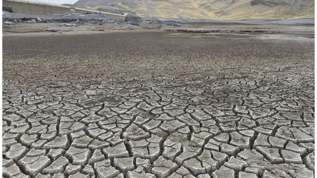 Bolivia Schools Close Early as Drought Empties Reservoirs
