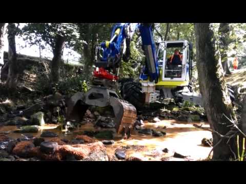 Spider Machine Helps Improve Rivers in Yorkshire